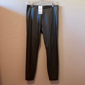 HUE FAUX LEATHER PANTS | L